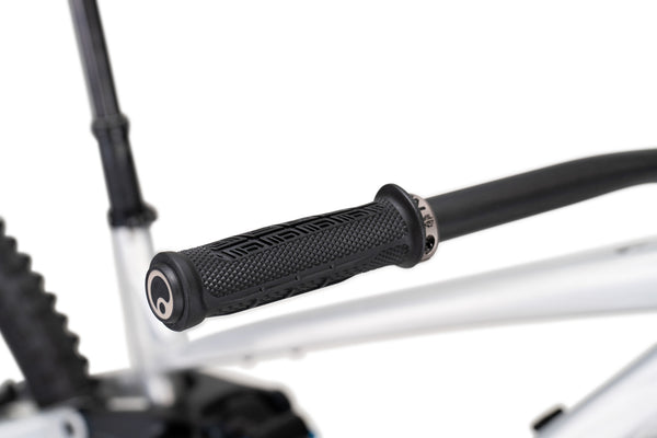 Madonna V3.2 Fox Factory Rolling Chassis