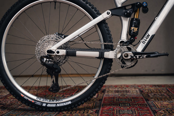 Madonna V3 Fox Podium Build