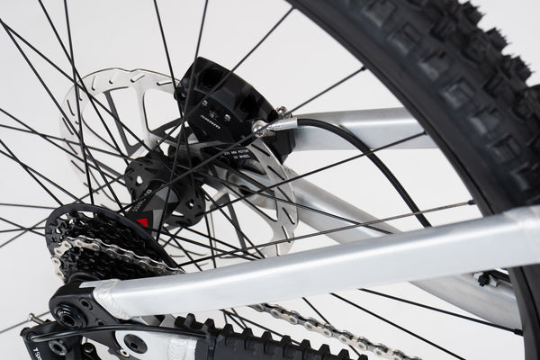 Yalla!! V2 Fox Factory Komplettbike