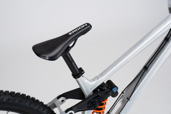 Yalla!! V2 Fox Factory Komplettbike