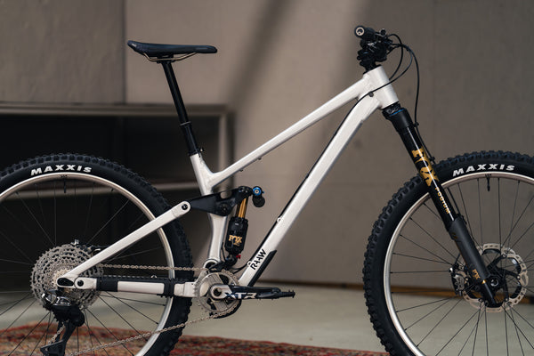 Madonna V3 Fox Podium Build